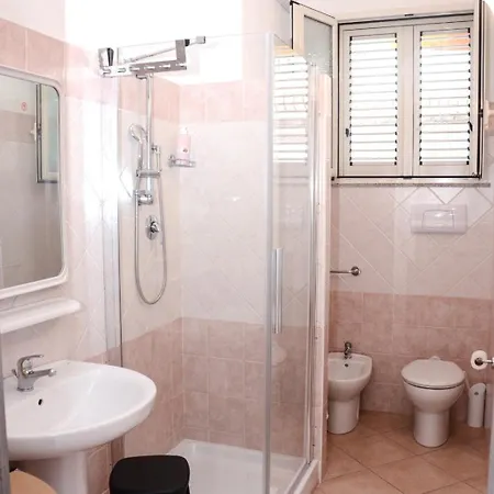 5 Min Front The - Cala Luna House アパート